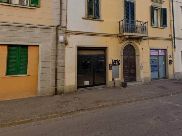 Locale Commerciale in vendita a Unione dei Comuni Circondario dell'Empolese Valdelsa, Fucecchio