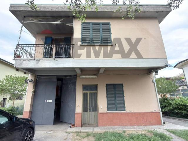 Locale Commerciale in vendita a Unione dei Comuni Circondario dell'Empolese Valdelsa, Fucecchio