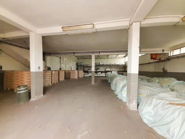 Locale Commerciale in vendita a Unione dei Comuni Circondario dell'Empolese Valdelsa, Fucecchio