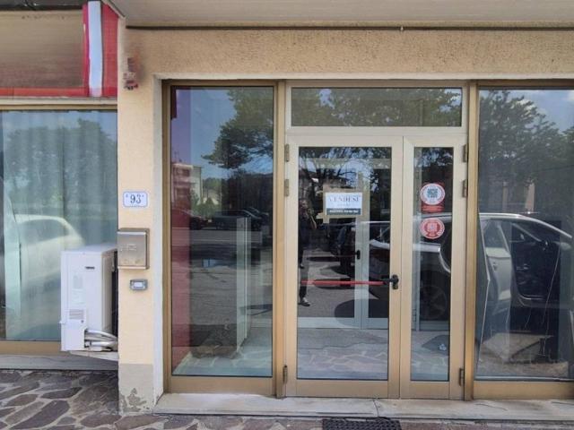 Locale Commerciale in vendita a Unione dei Comuni Circondario dell'Empolese Valdelsa, Fucecchio