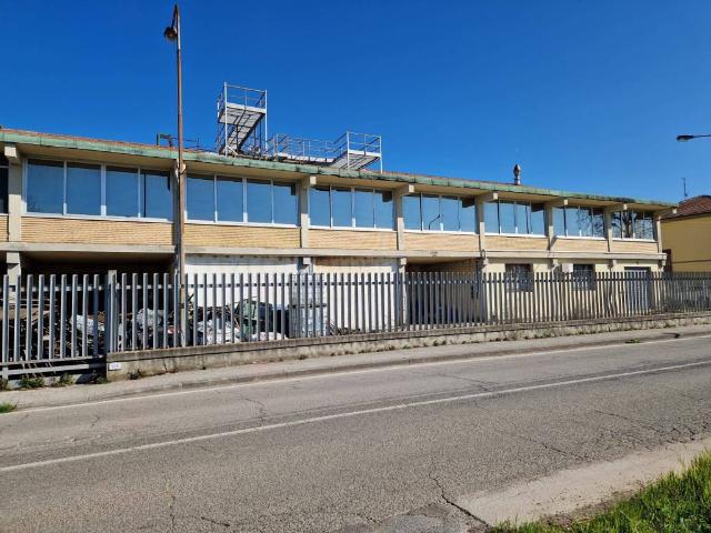 Locale Commerciale in vendita a Unione dei Comuni Circondario dell'Empolese Valdelsa, Fucecchio