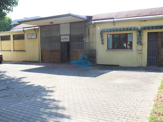 Locale Commerciale in vendita a Unione dei comuni della Bassa Romagna, Fusignano