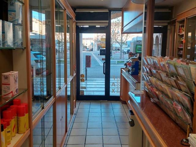 Locale Commerciale in vendita a Unione dei comuni della Bassa Romagna, Fusignano