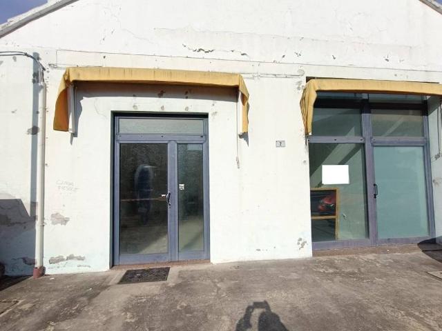 Locale Commerciale in vendita a Unione dei comuni della Bassa Romagna, Fusignano
