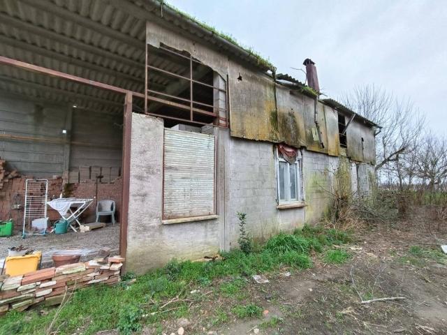 Locale Commerciale in vendita a Unione dei comuni della Bassa Romagna, Fusignano