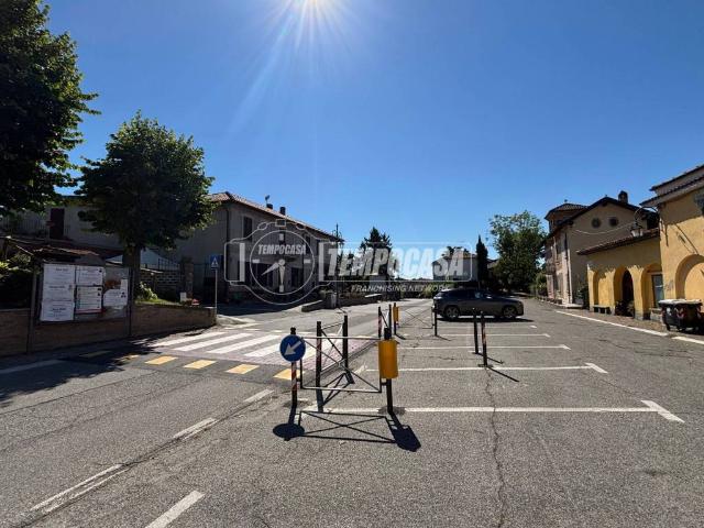 Locale Commerciale in vendita a Piemonte, Alessandria