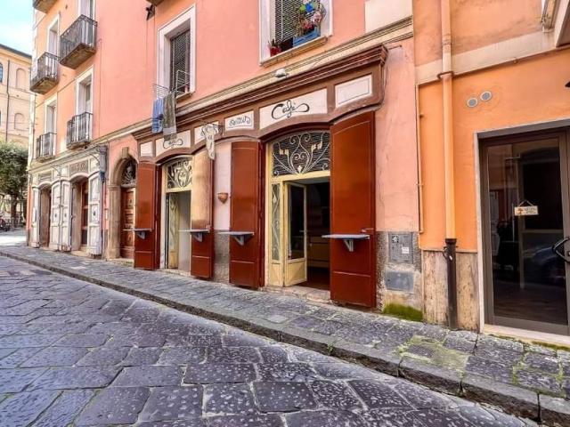 Locale Commerciale in vendita a Gaeta Medievale, Gaeta
