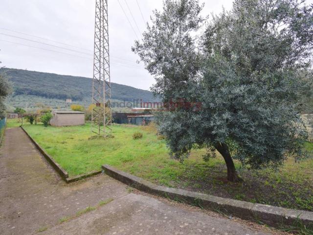 Locale Commerciale in vendita a Gaeta, Latina