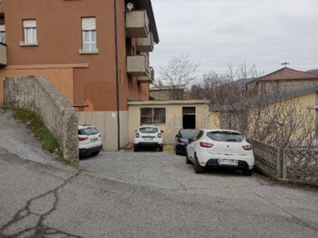 Locale Commerciale in vendita a Unione dell'Appennino Bolognese, Gaggio Montano