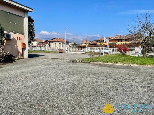 Locale Commerciale in vendita a Piemonte, Biella