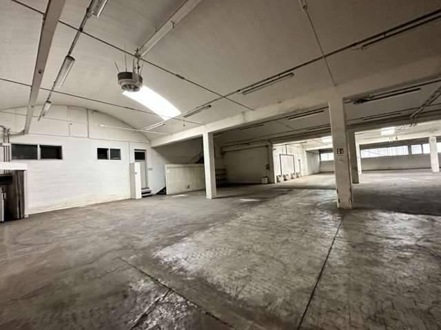 Locale Commerciale in vendita a Gaiarine, Veneto