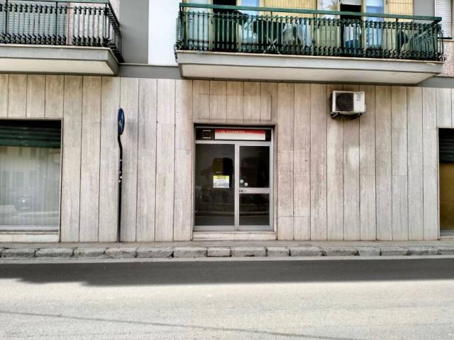 Locale Commerciale in vendita a Puglia, Lecce