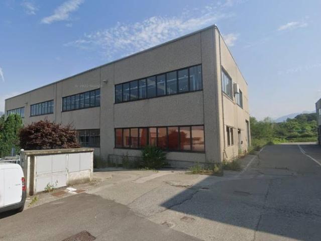 Locale Commerciale in vendita a Galbiate, Lombardia