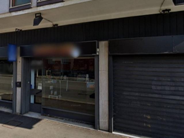 Locale Commerciale in vendita a Centro, Gallarate