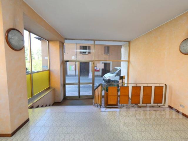 Locale Commerciale in vendita a Centro, Gallarate