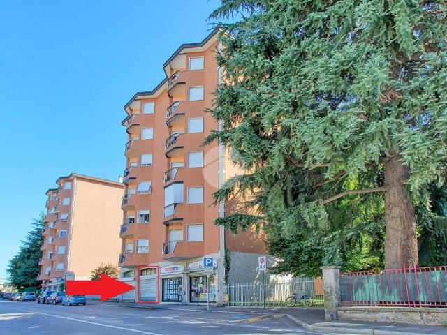 Locale Commerciale in vendita a Ronchi, Gallarate