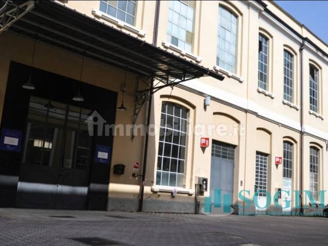 Locale Commerciale in vendita a Gallarate, Lombardia