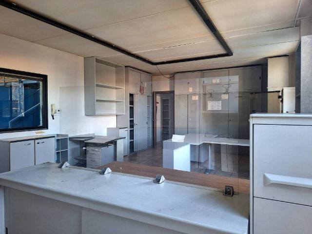 Locale Commerciale in vendita a Villaggio Sant'Andrea, Gallarate
