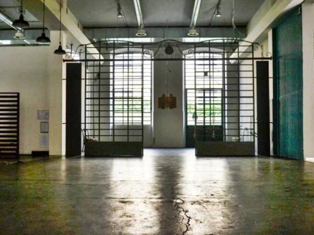 Locale Commerciale in vendita a Gallarate, Lombardia