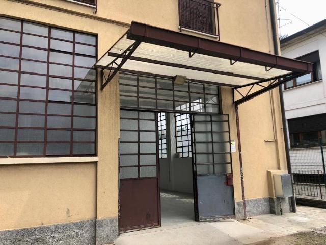 Locale Commerciale in vendita a Sciarè, Gallarate