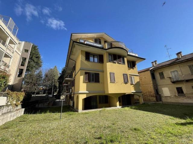 Locale Commerciale in vendita a Centro, Gallarate