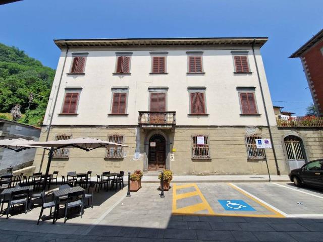 Locale Commerciale in vendita a Unione Comuni Garfagnana, Gallicano