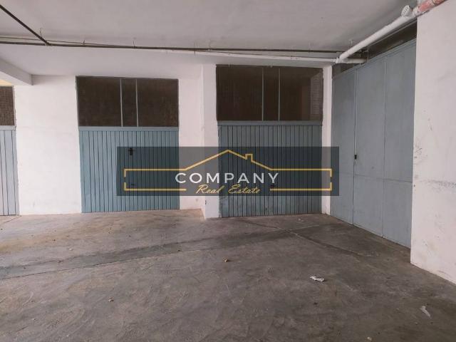 Locale Commerciale in vendita a Puglia, Lecce