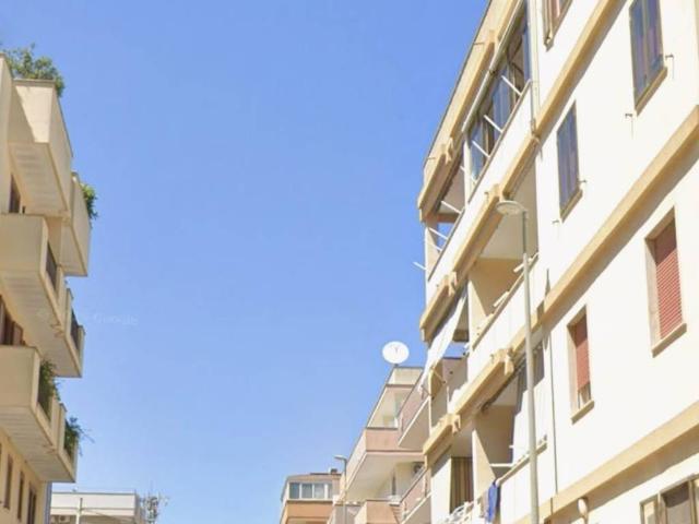 Locale Commerciale in vendita a Puglia, Lecce