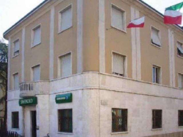 Locale Commerciale in vendita a Gambara, Lombardia