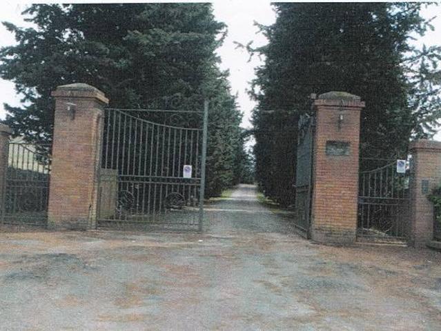 Locale Commerciale in vendita a Unione dei Comuni Circondario dell'Empolese Valdelsa, Gambassi Terme