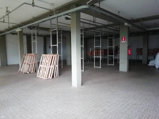 Locale Commerciale in vendita a Unione dei Comuni Circondario dell'Empolese Valdelsa, Gambassi Terme