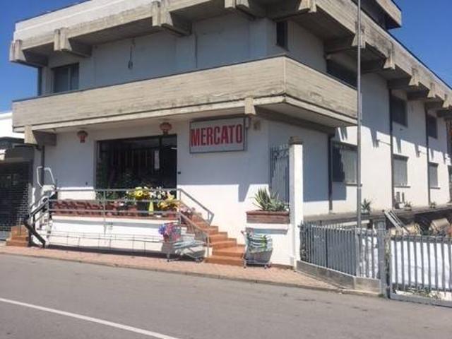 Locale Commerciale in vendita a Gambettola, Reggio Emilia