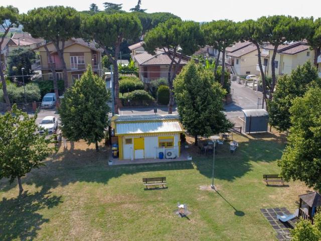 Locale Commerciale in vendita a Unione dei comuni Valle del Savio, Cesenà