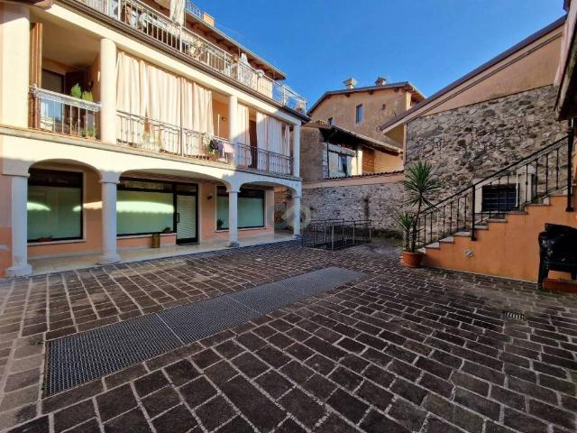 Locale Commerciale in vendita a Comunità montana della Valle Sabbia, Gavardo