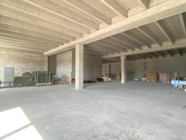 Locale Commerciale in vendita a Comunità montana della Valle Sabbia, Gavardo