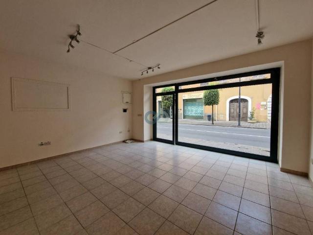 Locale Commerciale in vendita a Comunità montana della Valle Sabbia, Gavardo
