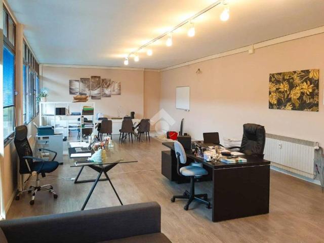 Locale Commerciale in vendita a Comunità montana della Valle Sabbia, Gavardo
