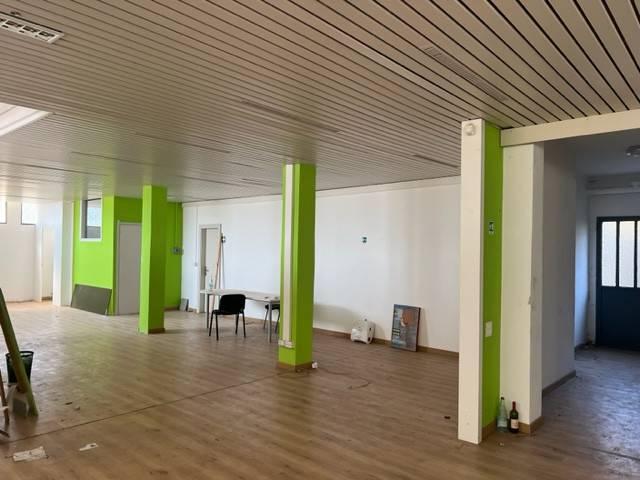 Locale Commerciale in vendita a Comunità Montana Valli del Verbano, Gavirate