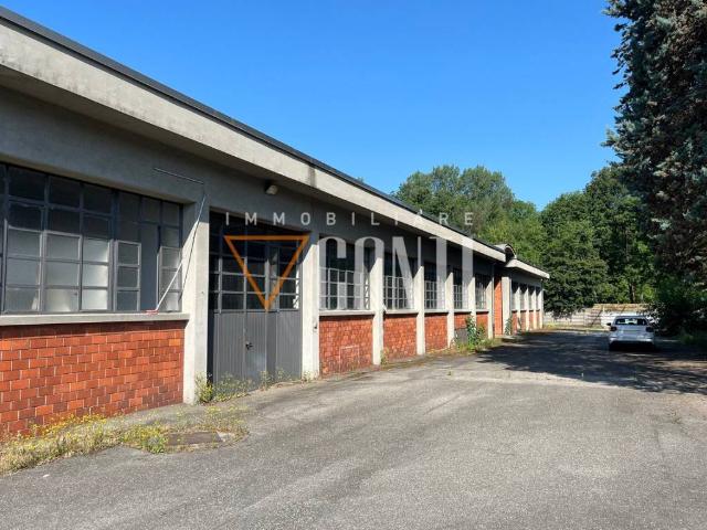 Locale Commerciale in vendita a Comunità Montana Valli del Verbano, Gavirate