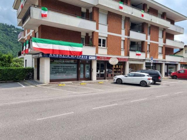 Locale Commerciale in vendita a Località gruppo Cerete, Gazzaniga