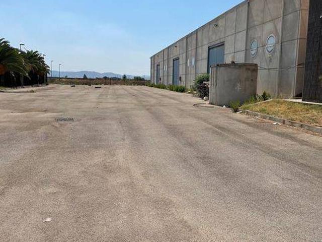 Locale Commerciale in vendita a Albani Roccella, Gela
