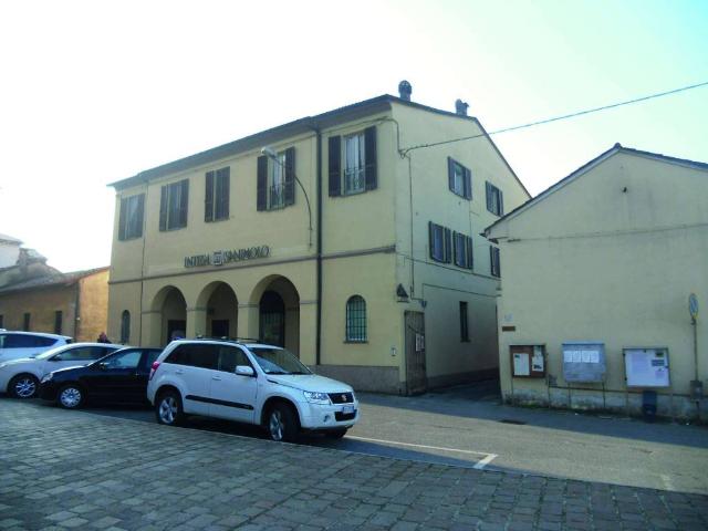 Locale Commerciale in vendita a Genivolta, Lombardia