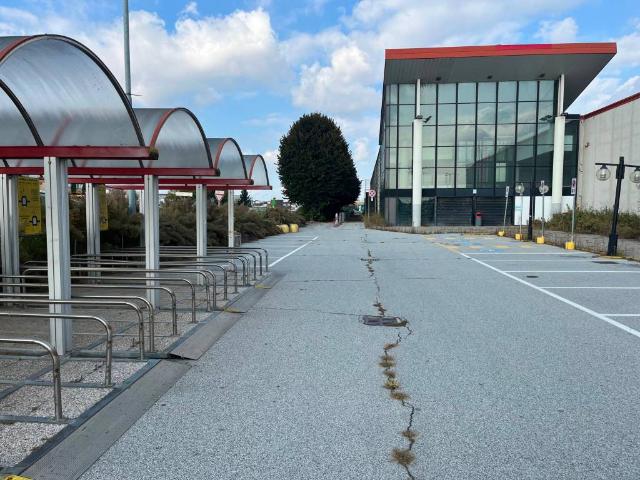 Locale Commerciale in affitto a Piemonte, Cuneo