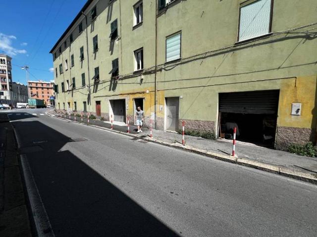 Locale Commerciale in vendita a Medio Ponente, Serra Riccò