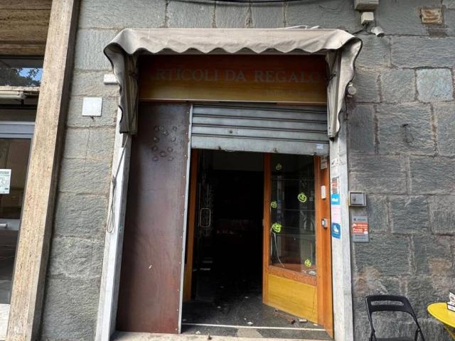 Locale Commerciale in vendita a Val Polcevera, Serra Riccò