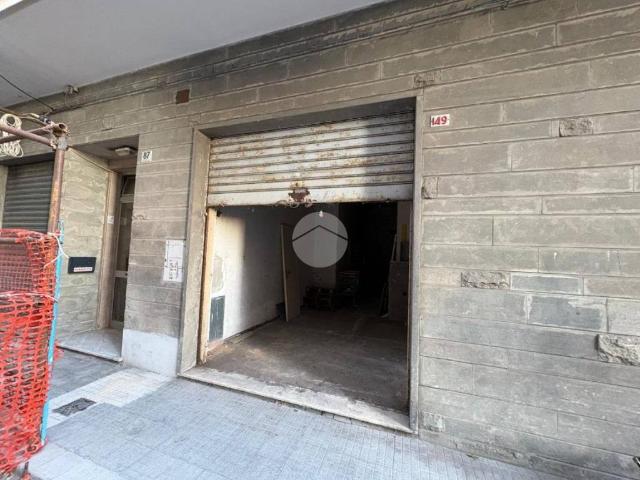 Locale Commerciale in vendita a Ponente, Serra Riccò