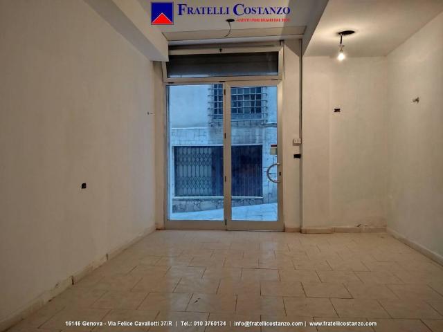 Locale Commerciale in vendita a Centro Est, Serra Riccò