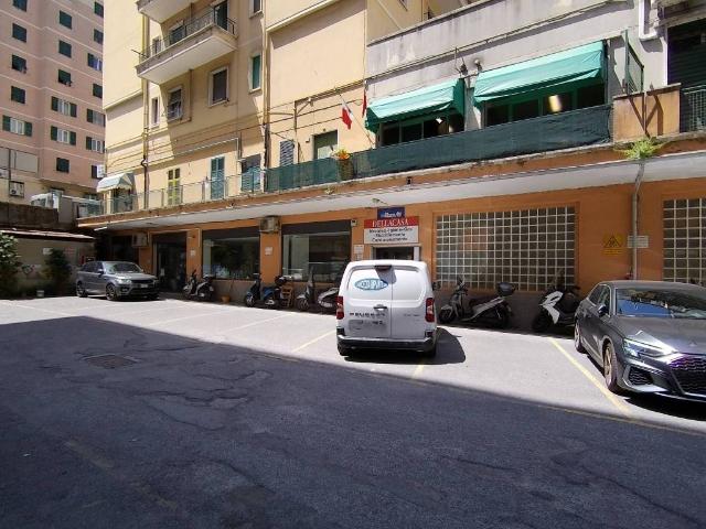 Locale Commerciale in vendita a Bassa Val Bisagno, Serra Riccò