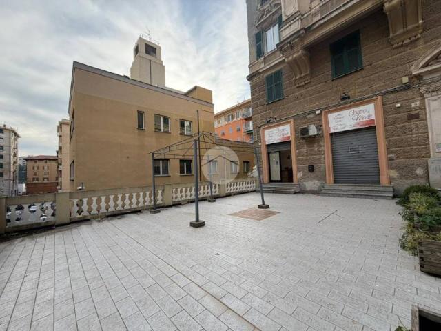 Locale Commerciale in vendita a Bassa Val Bisagno, Serra Riccò