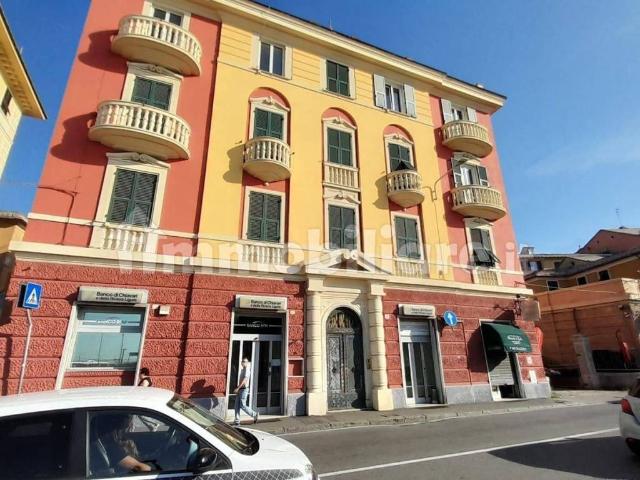 Locale Commerciale in vendita a Ponente, Serra Riccò